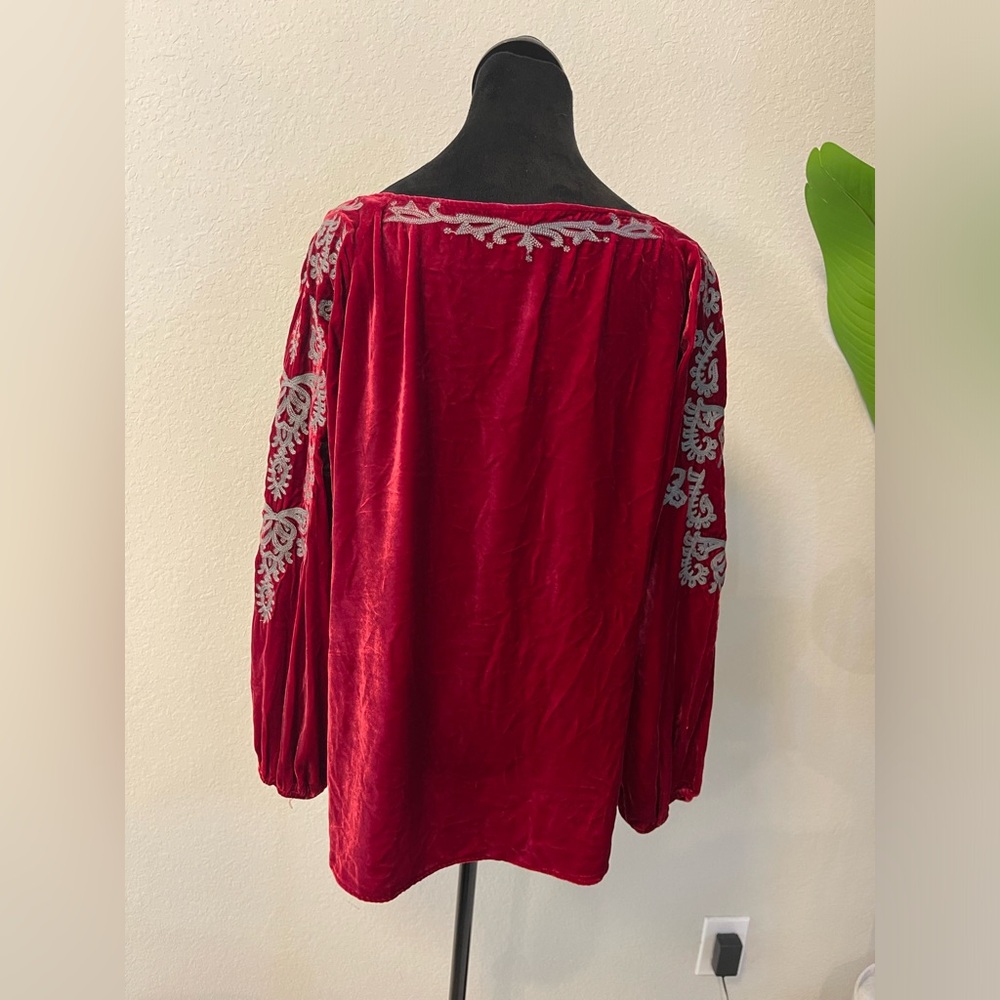 Sundance red velvet holiday festive embroidered top Sz Large Petite - Picture 3 of 6